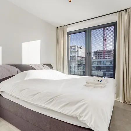 Apartment Ensor Tower - Adembenemend App In Trendy Stadswijk